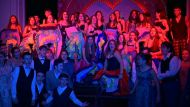 Més d'un miler d'espectadors al musical 'Moulin Rouge' dels alumnes de l'Escola Sant Ramon Nonat